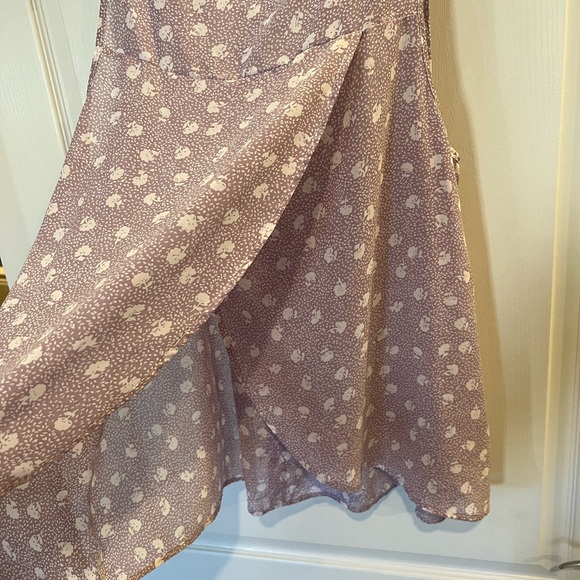 Torrid sleeveless blouse. EUC. Plus size 2 - Picture 5 of 5